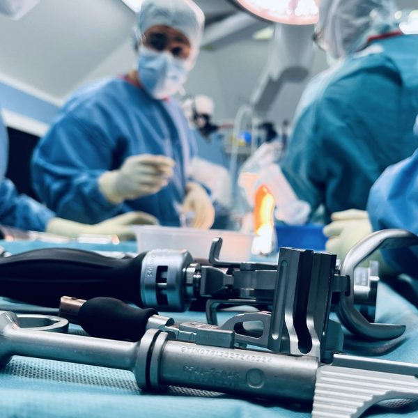Arthroskopische Operation in der ATOS Klinik Heidelberg