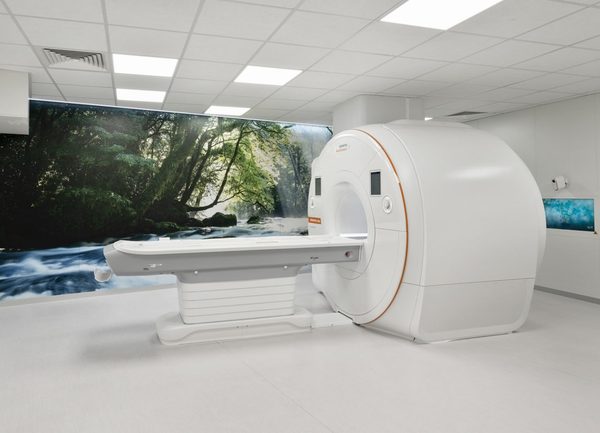 Offener MRT-Raum „Wald" (Siemens)